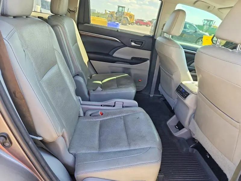 2016 TOYOTA HIGHLANDER LIMITED PLATINUM  