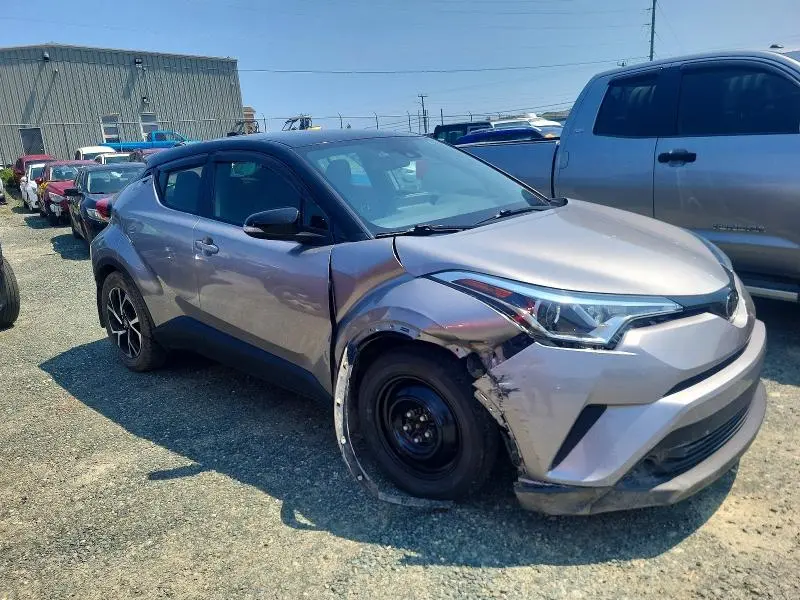 2019 TOYOTA C-HR LE  