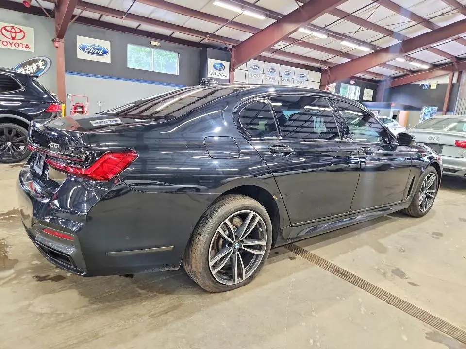 2021 BMW 750 XI  