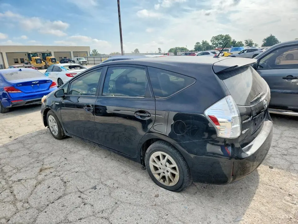 2013 TOYOTA PRIUS V TWO  