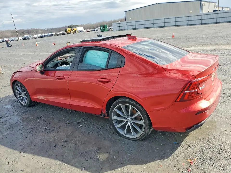 2019 VOLVO S60 T5 MOMENTUM  