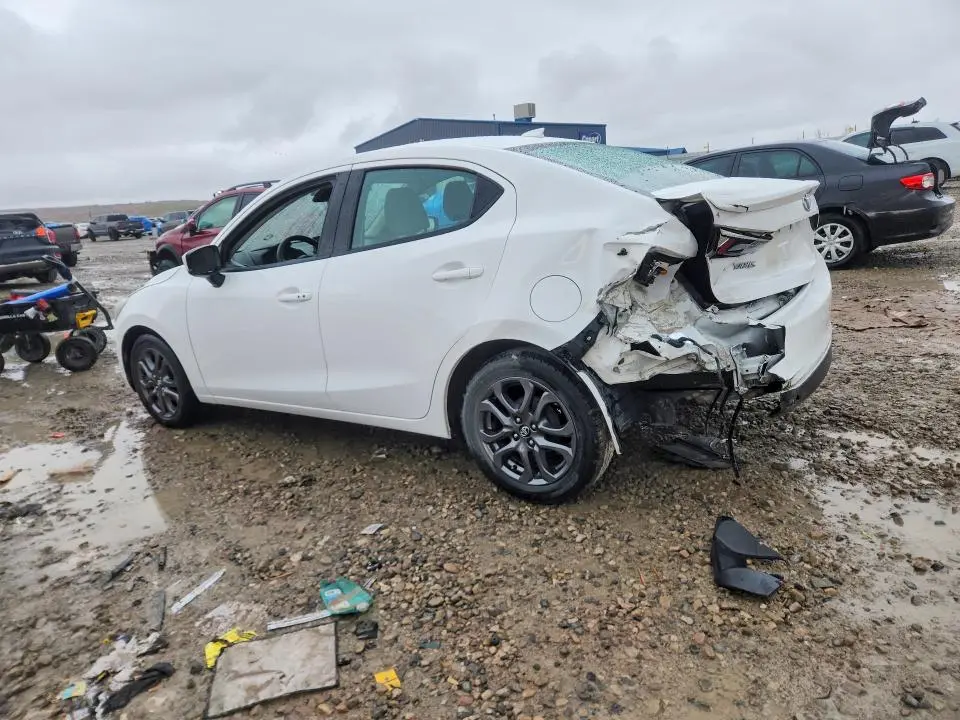 2019 TOYOTA YARIS LE  
