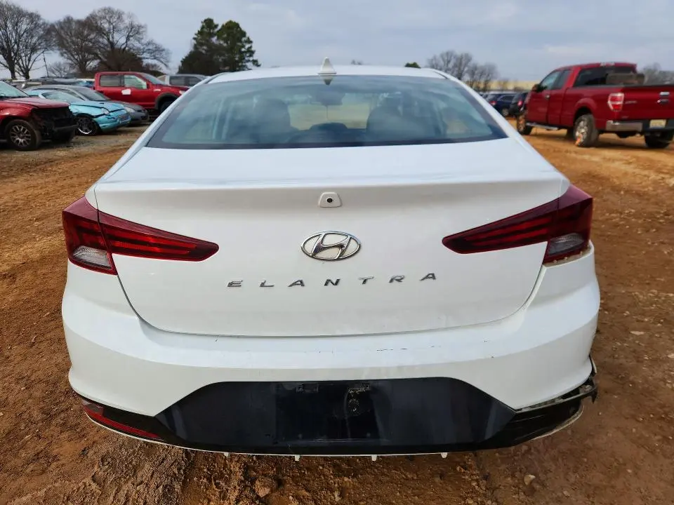 2019 HYUNDAI ELANTRA SEL  