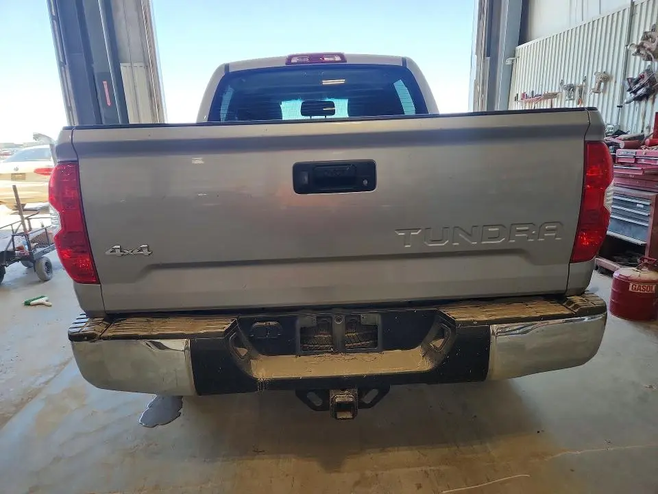 2016 TOYOTA TUNDRA SR5  