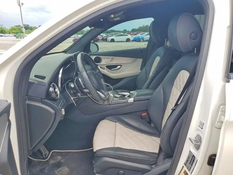2019 MERCEDES-BENZ GLC 300  