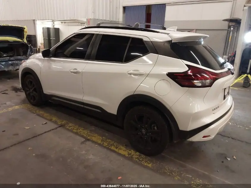 2023 NISSAN KICKS SR XTRONIC CVT