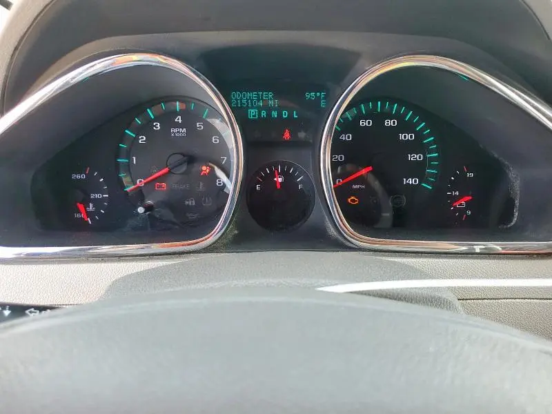 2010 CHEVROLET TRAVERSE LT  