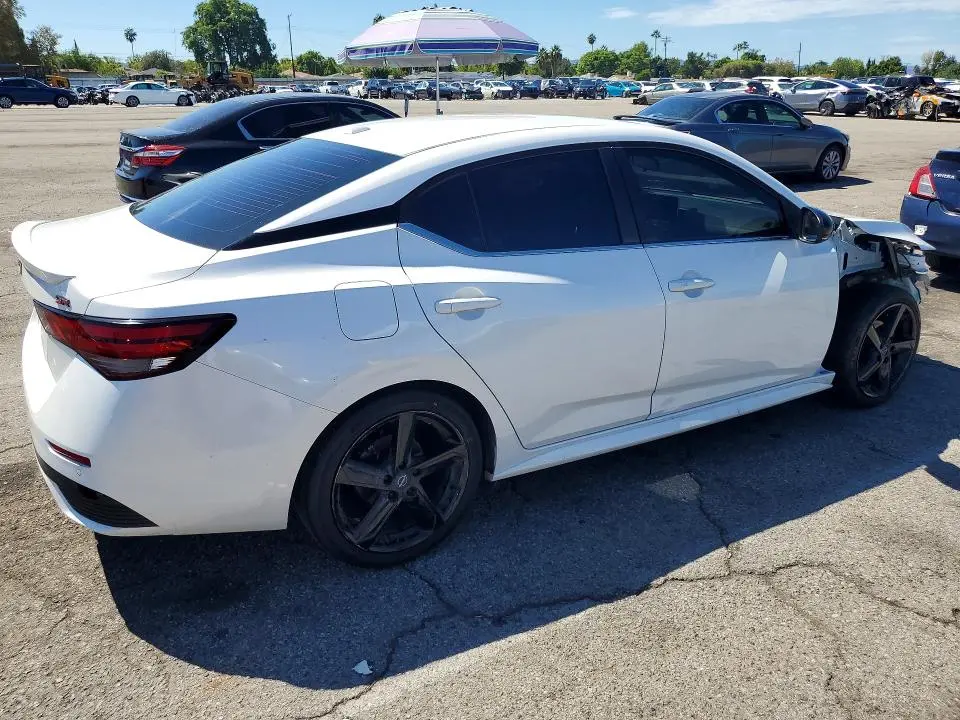 2024 NISSAN SENTRA SR  