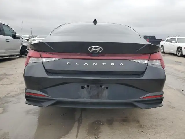 2022 HYUNDAI ELANTRA SE