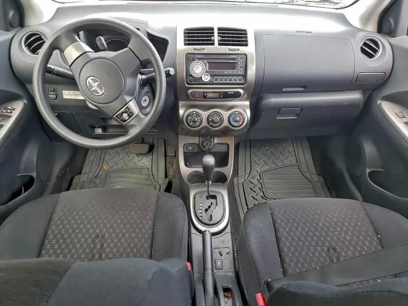 2011 TOYOTA SCION XD   