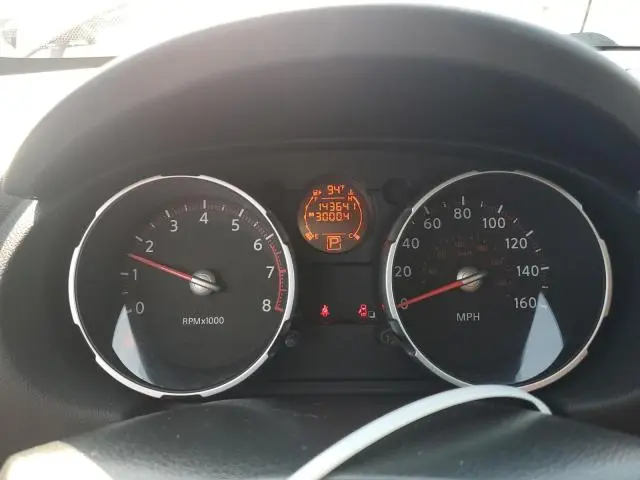 2010 NISSAN ROGUE S  