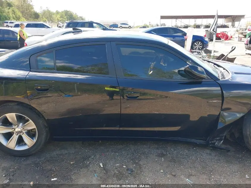 2017 DODGE CHARGER SXT RWD