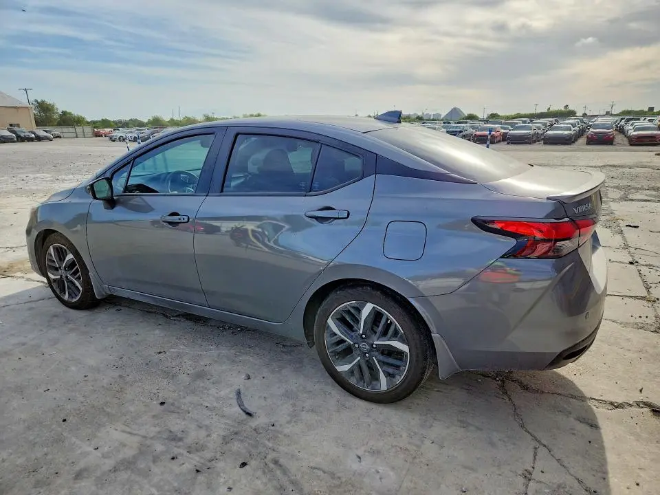 2024 NISSAN VERSA SR  