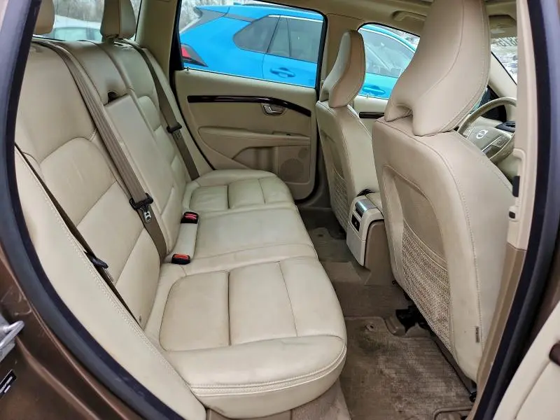 2015 VOLVO XC70 T6 PREMIER+  