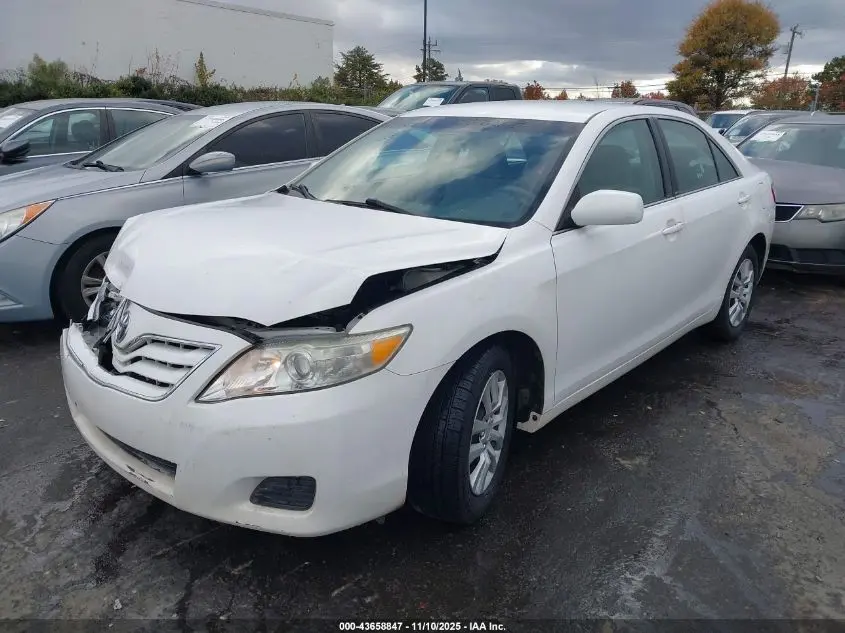 2011 TOYOTA CAMRY LE