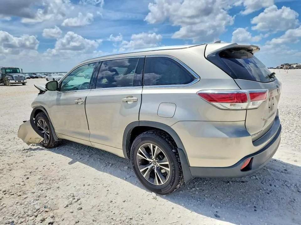2016 TOYOTA HIGHLANDER XLE  