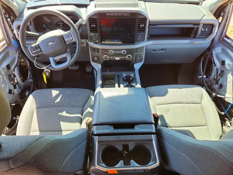 2024 FORD F150 XLT  