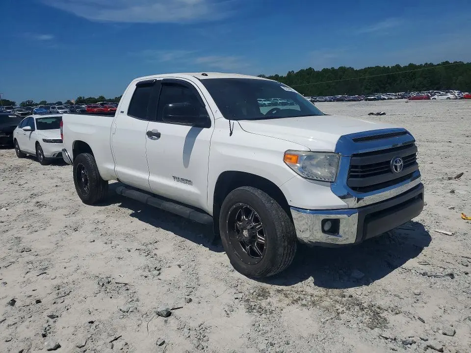 2015 TOYOTA TUNDRA SR5  