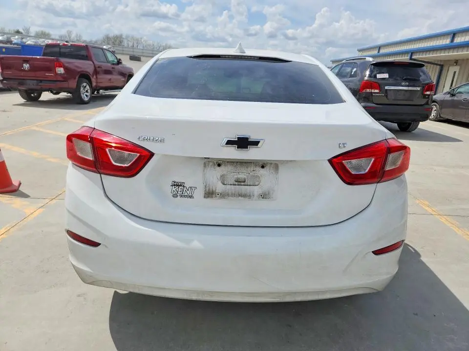 2018 CHEVROLET CRUZE LT  