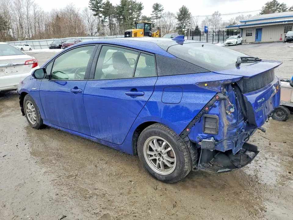 2018 TOYOTA PRIUS THREE  