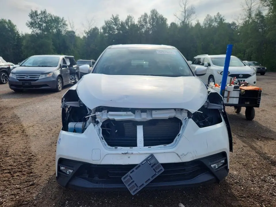 2019 NISSAN KICKS S  