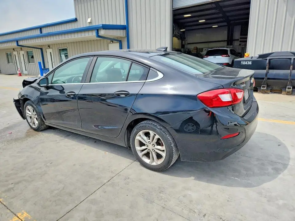 2019 CHEVROLET CRUZE LT  