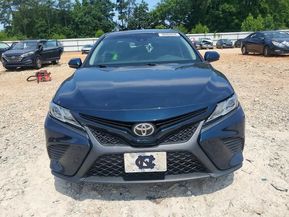 2018 TOYOTA CAMRY SE  