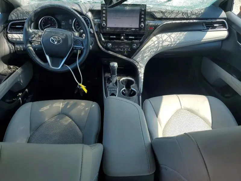 2023 TOYOTA CAMRY XLE  