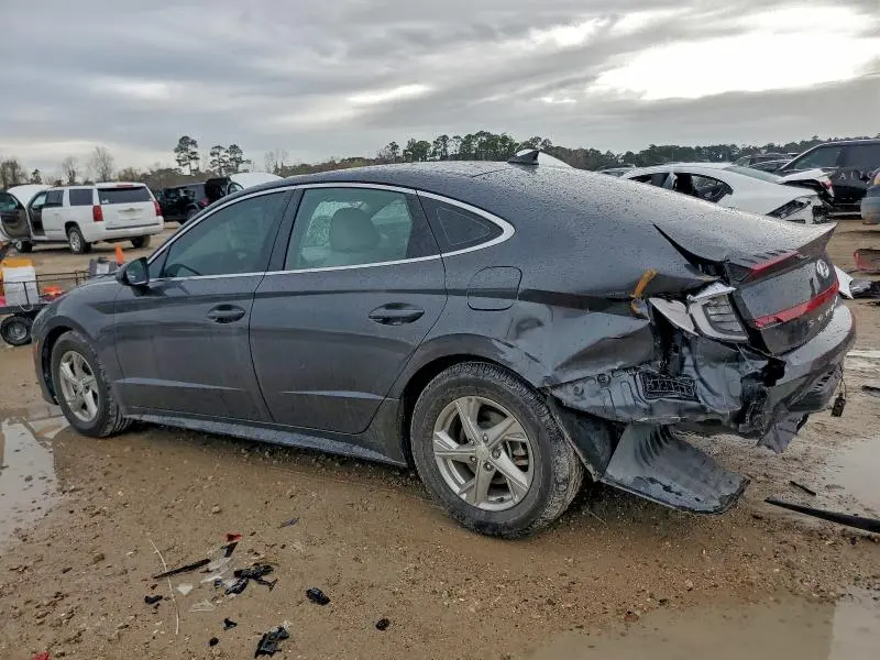 2022 HYUNDAI SONATA SE  