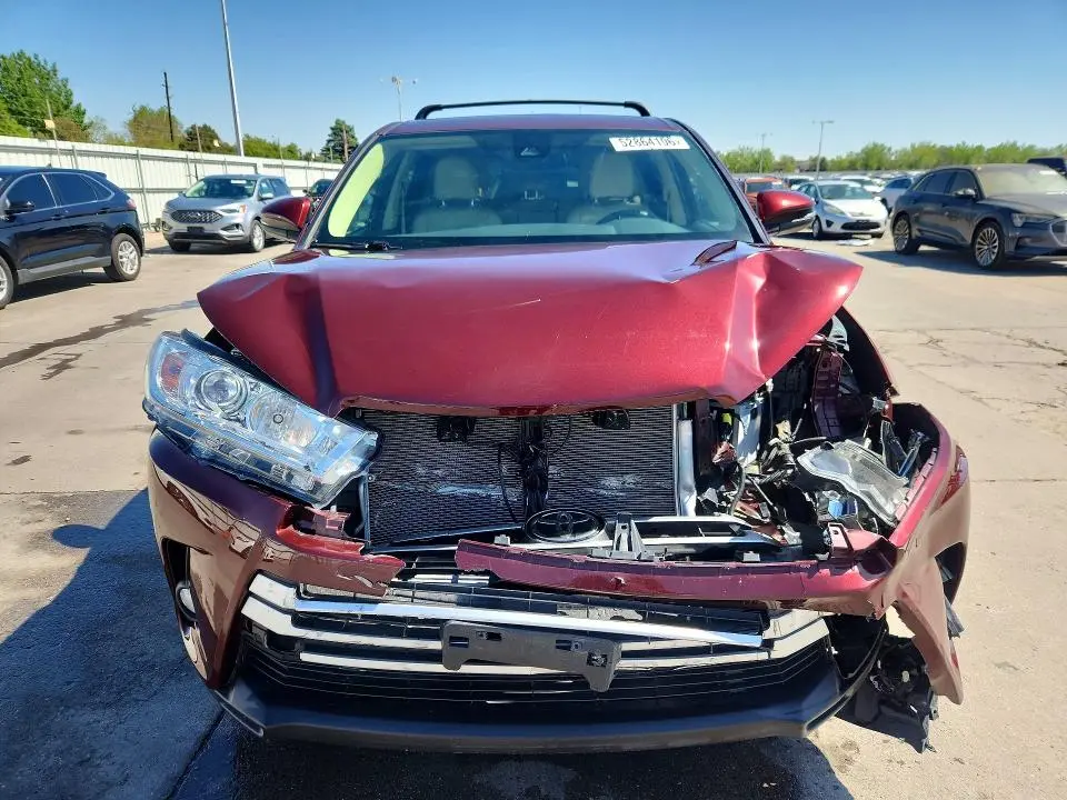 2019 TOYOTA HIGHLANDER LE PLUS  