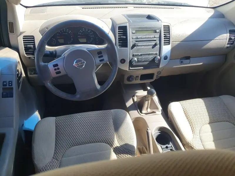 2011 NISSAN FRONTIER SV V6  