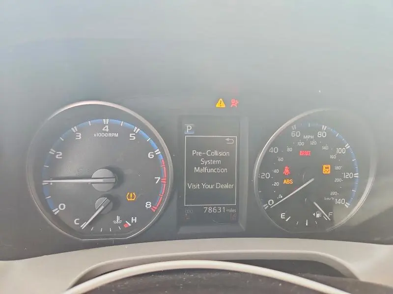 2018 TOYOTA RAV4 XLE  