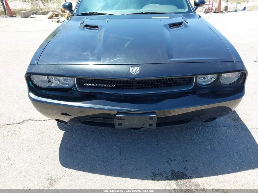 2010 DODGE CHALLENGER SE