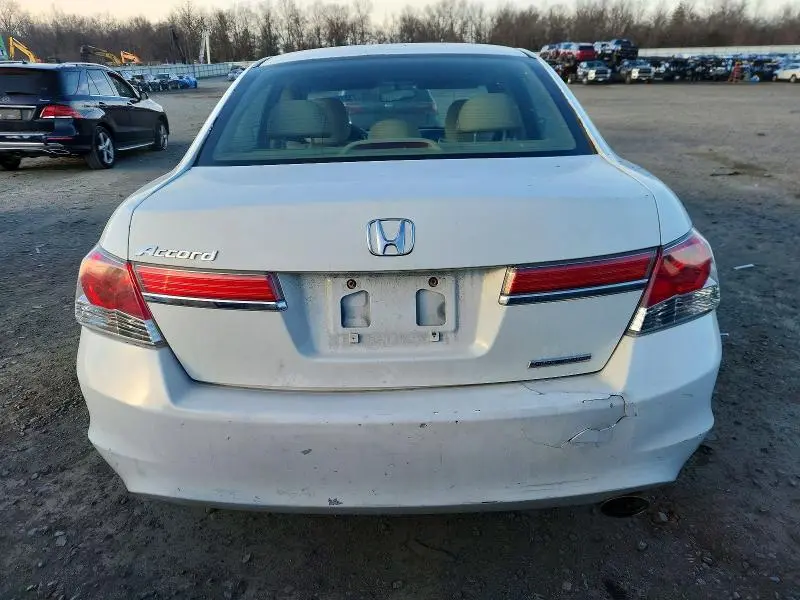2011 HONDA ACCORD SE  