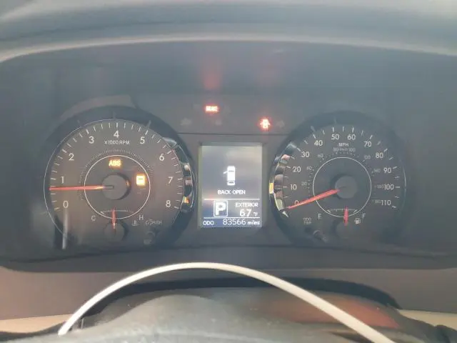 2015 TOYOTA SIENNA LE  