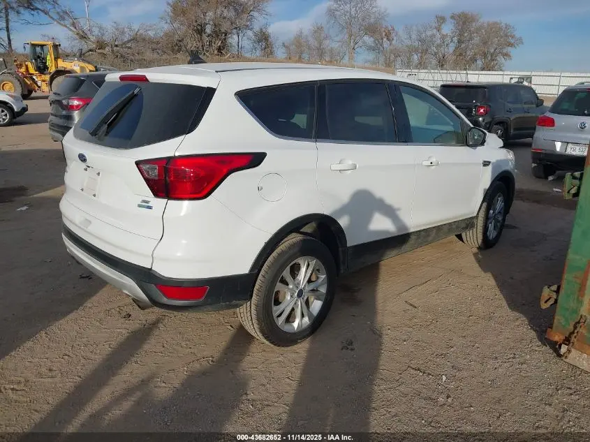 2019 FORD ESCAPE SE