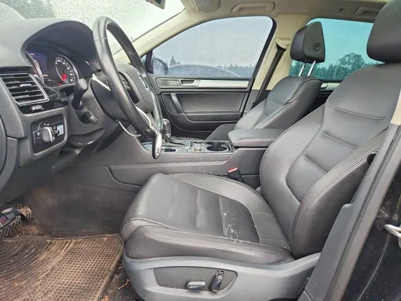 2015 VOLKSWAGEN TOUAREG V6 TDI  