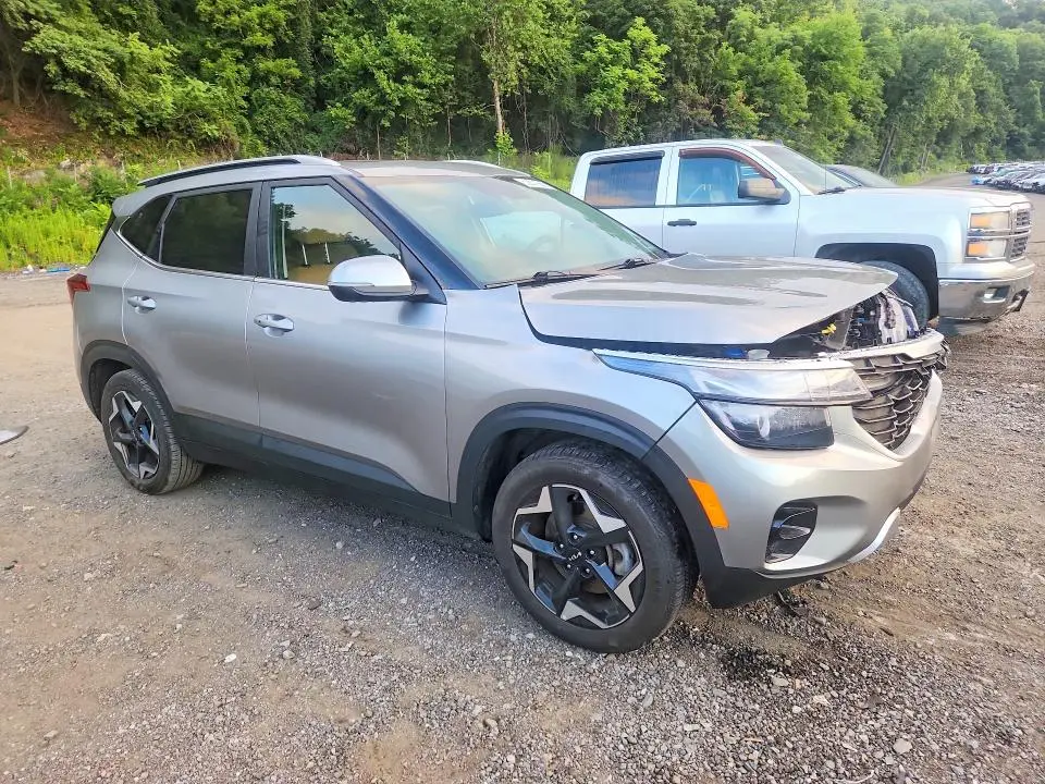 2024 KIA SELTOS EX  