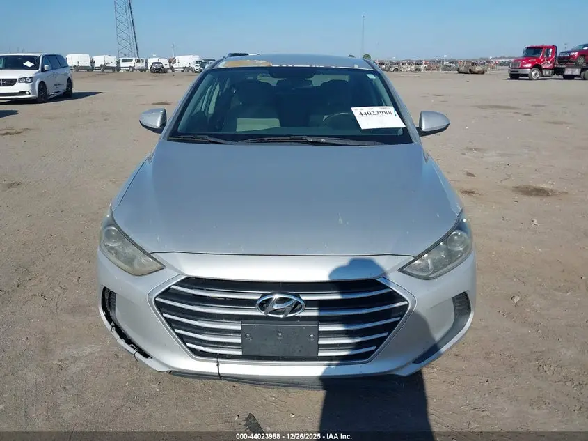 2017 HYUNDAI ELANTRA SE