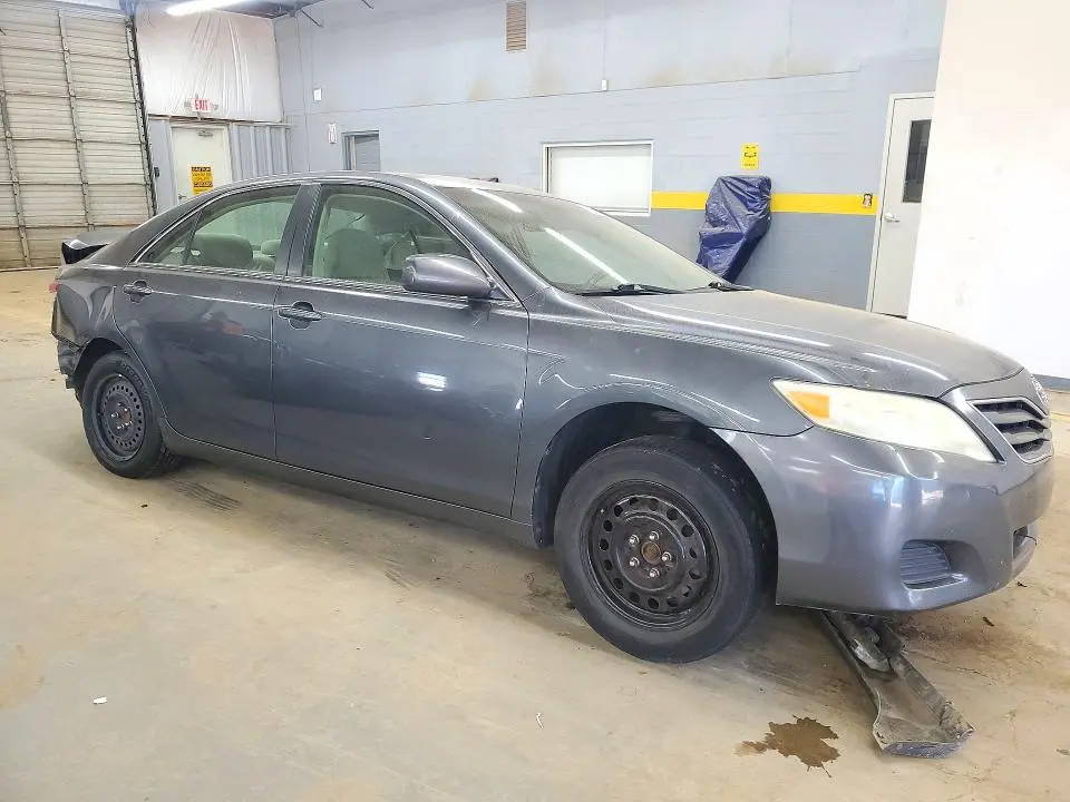 2010 TOYOTA CAMRY LE  
