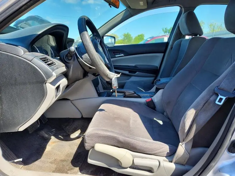 2011 HONDA ACCORD LX  