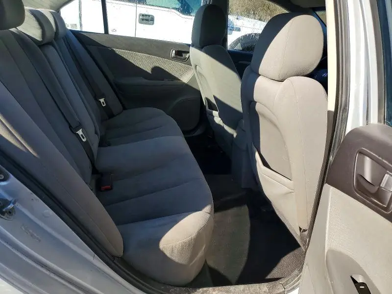 2010 HYUNDAI SONATA GLS  