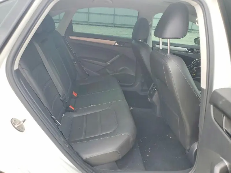 2021 VOLKSWAGEN PASSAT SE  