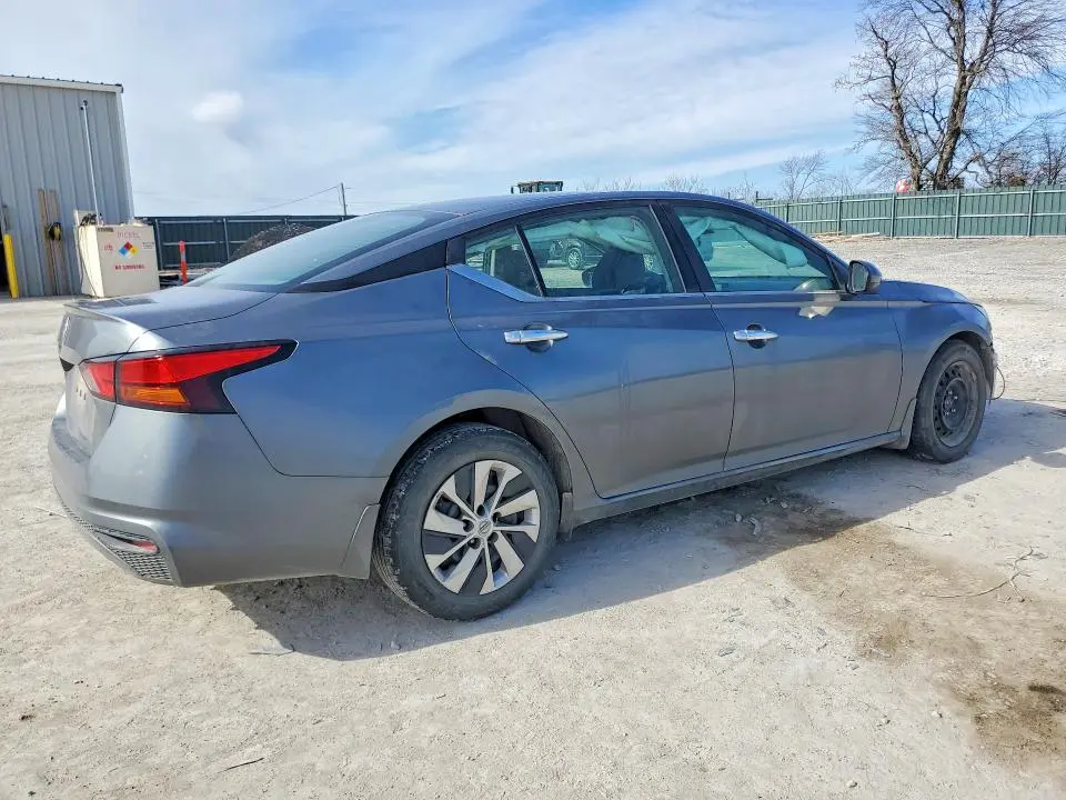 2021 NISSAN ALTIMA S  