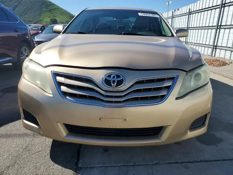 2010 TOYOTA CAMRY BASE  