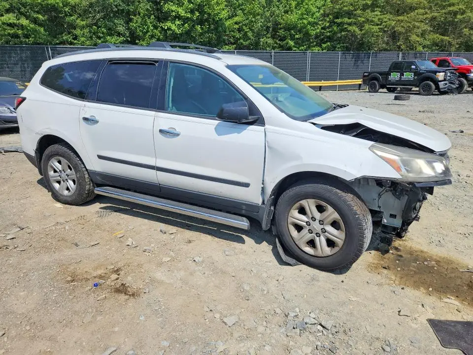 2016 CHEVROLET TRAVERSE LS  