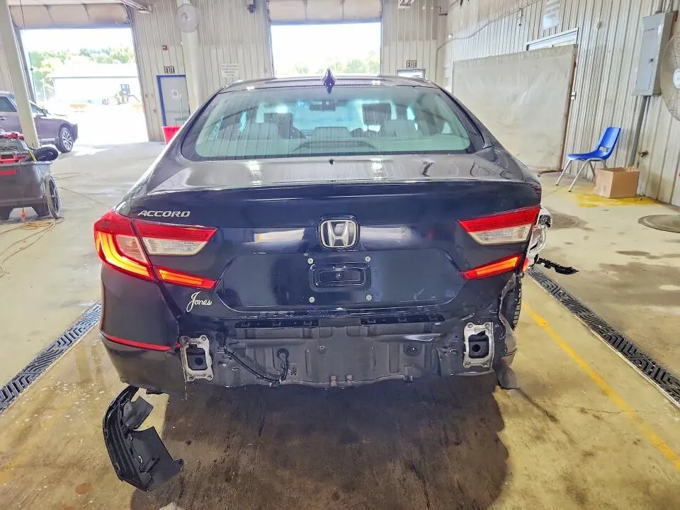 2018 HONDA ACCORD LX  