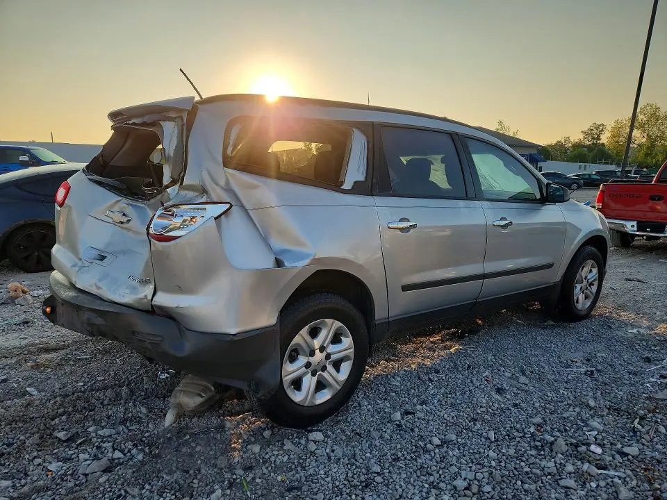2011 CHEVROLET TRAVERSE LS  