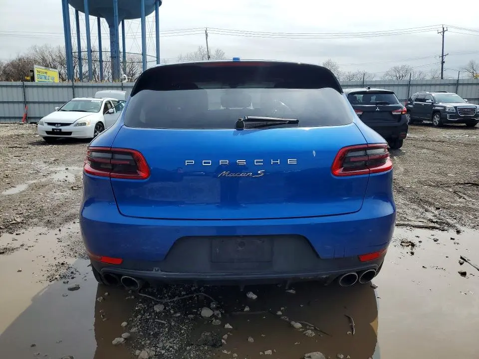 2015 PORSCHE MACAN S  