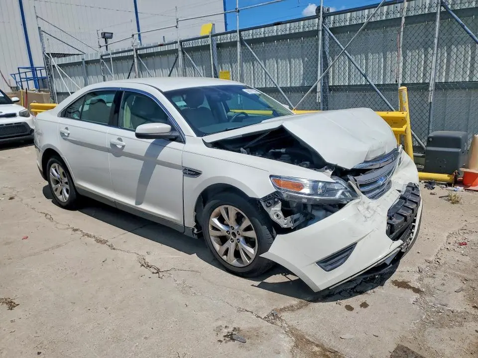 2011 FORD TAURUS SEL  
